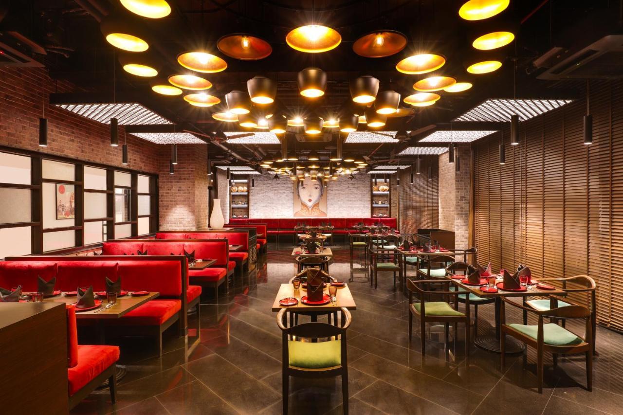 Lemon Tree Premier, Mumbai International Airport Hotell Exteriör bild