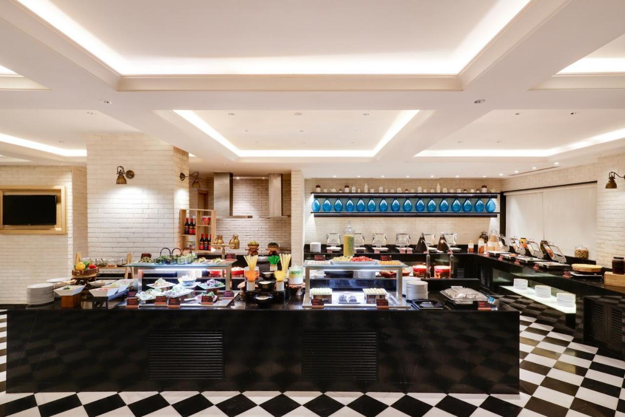 Lemon Tree Premier, Mumbai International Airport Hotell Exteriör bild