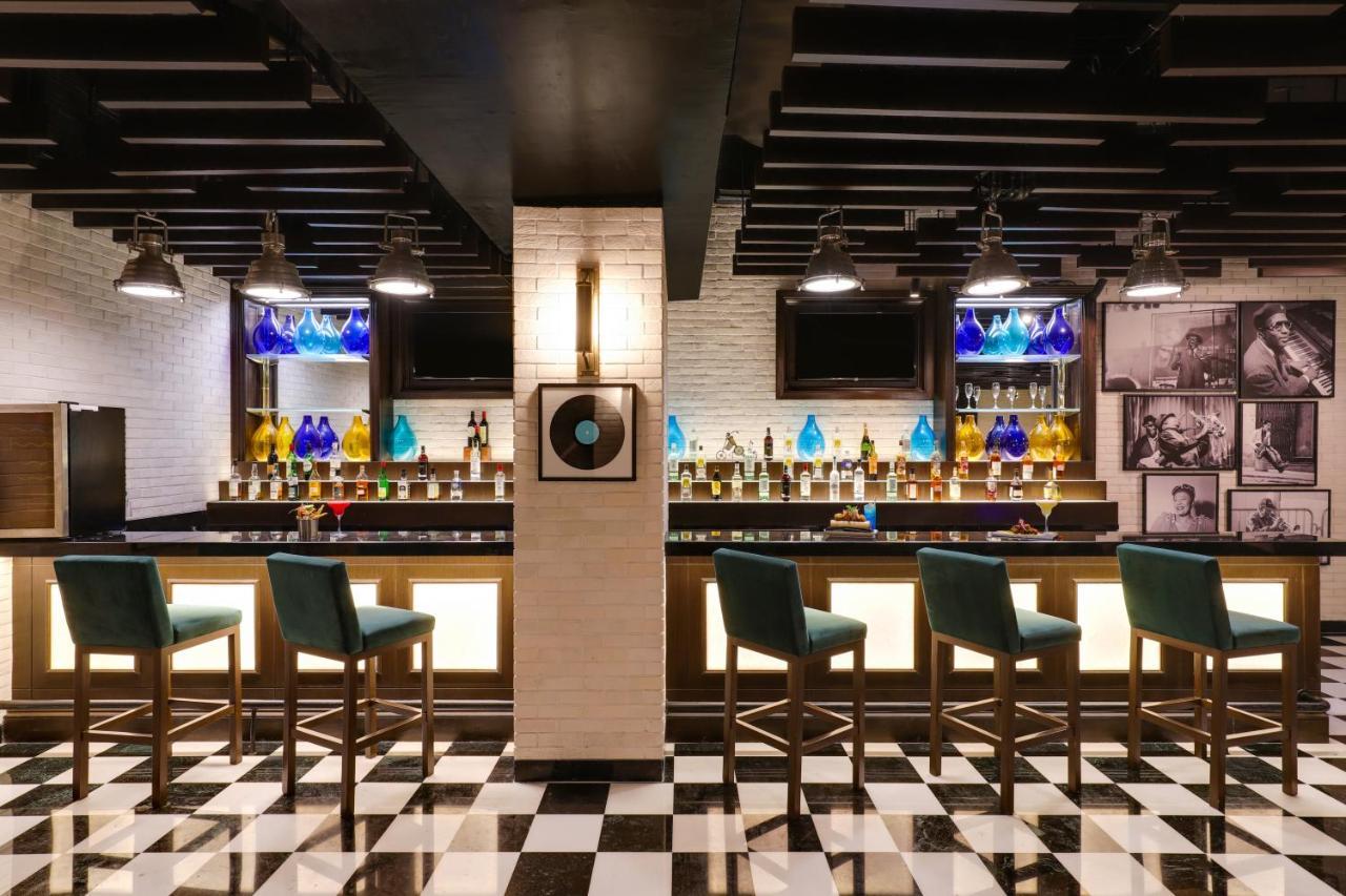 Lemon Tree Premier, Mumbai International Airport Hotell Exteriör bild